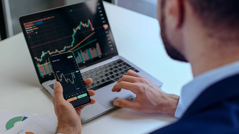 Sparkasse Invest KI-Handelsdashboard